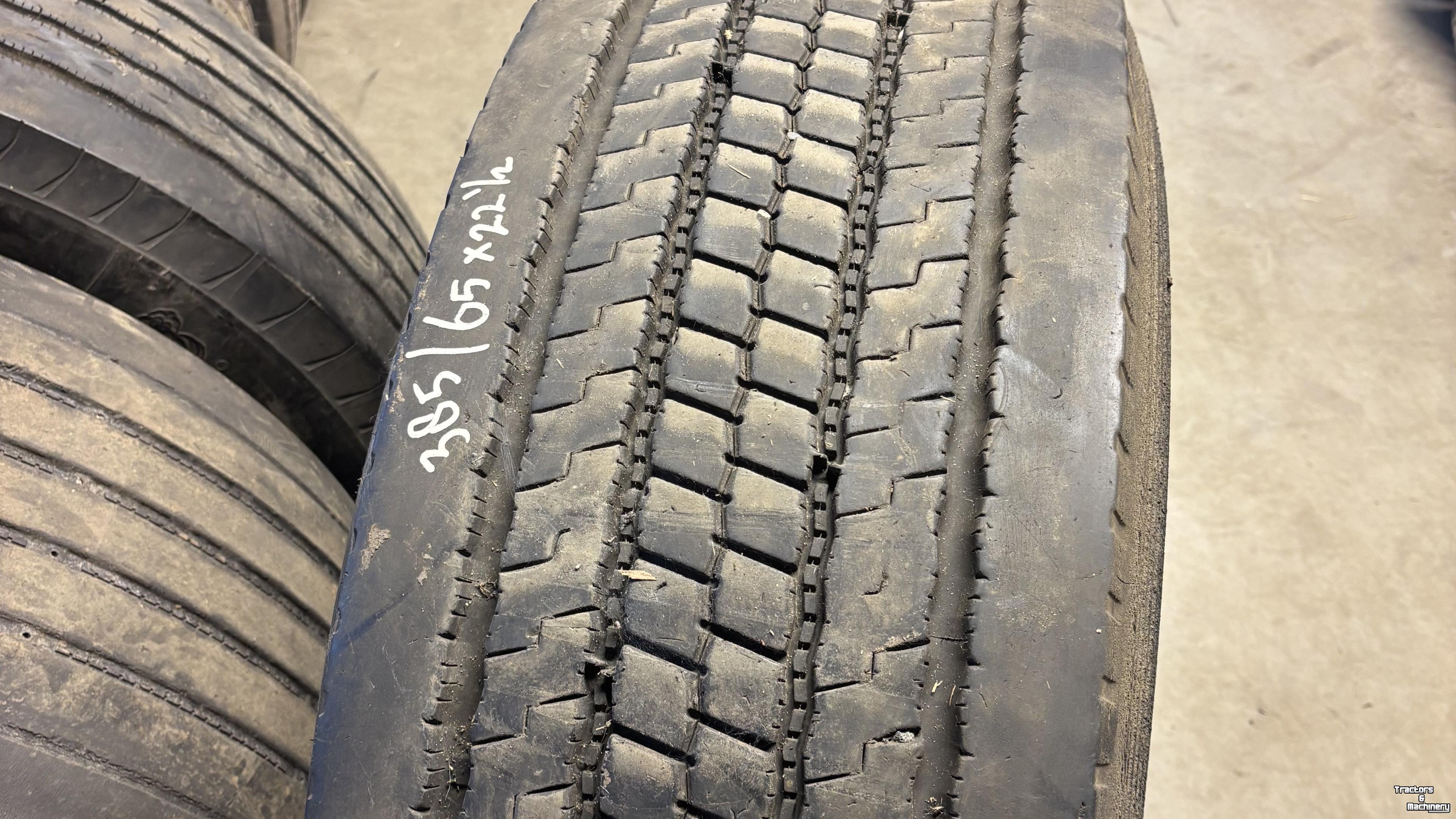Wielen, Banden, Velgen & Afstandsringen Bridgestone BRIDGESTONE 385/65X22,5 BUITENBAND