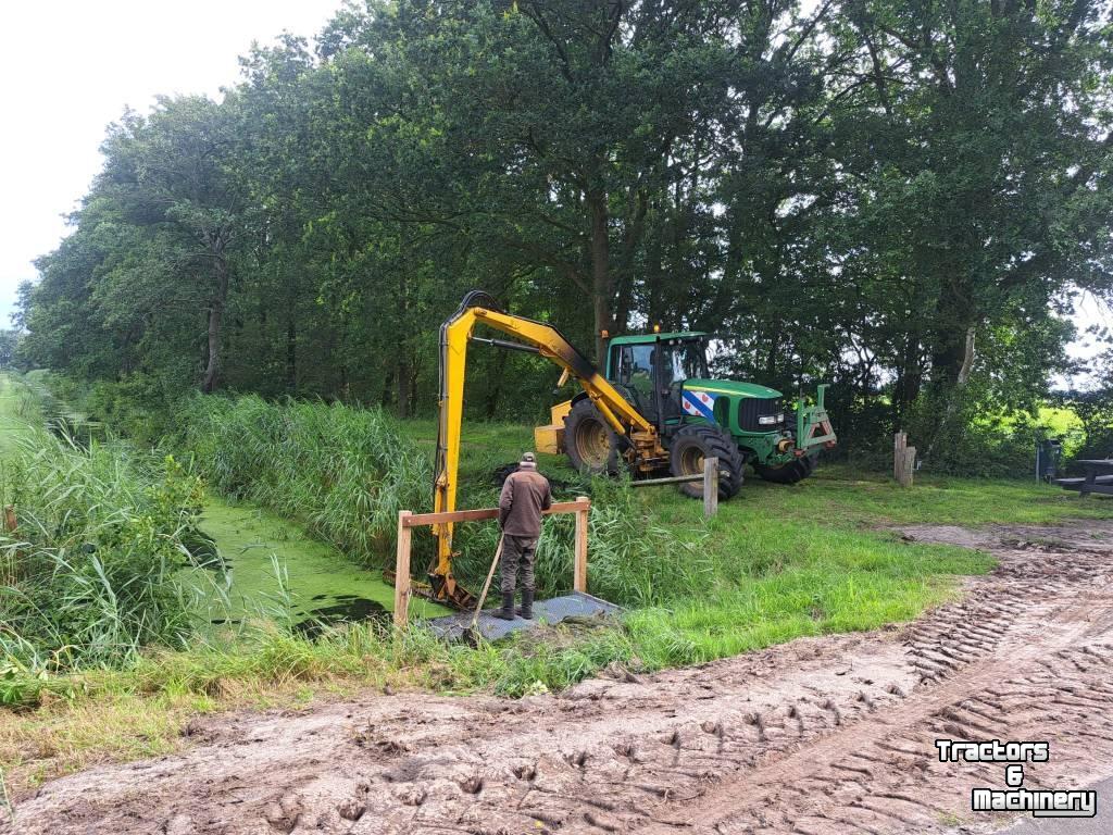 Tractor / Trekker John Deere 6820 / BOS arm