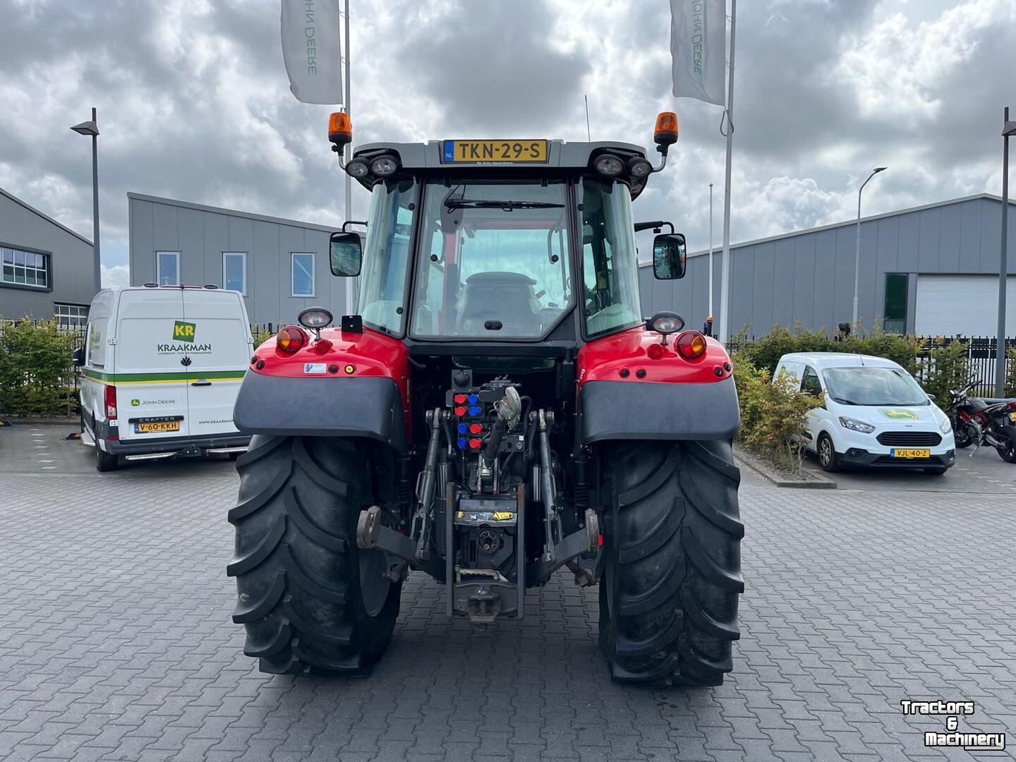 Tractor / Trekker Massey Ferguson 5712SL Dyna 4 trekker