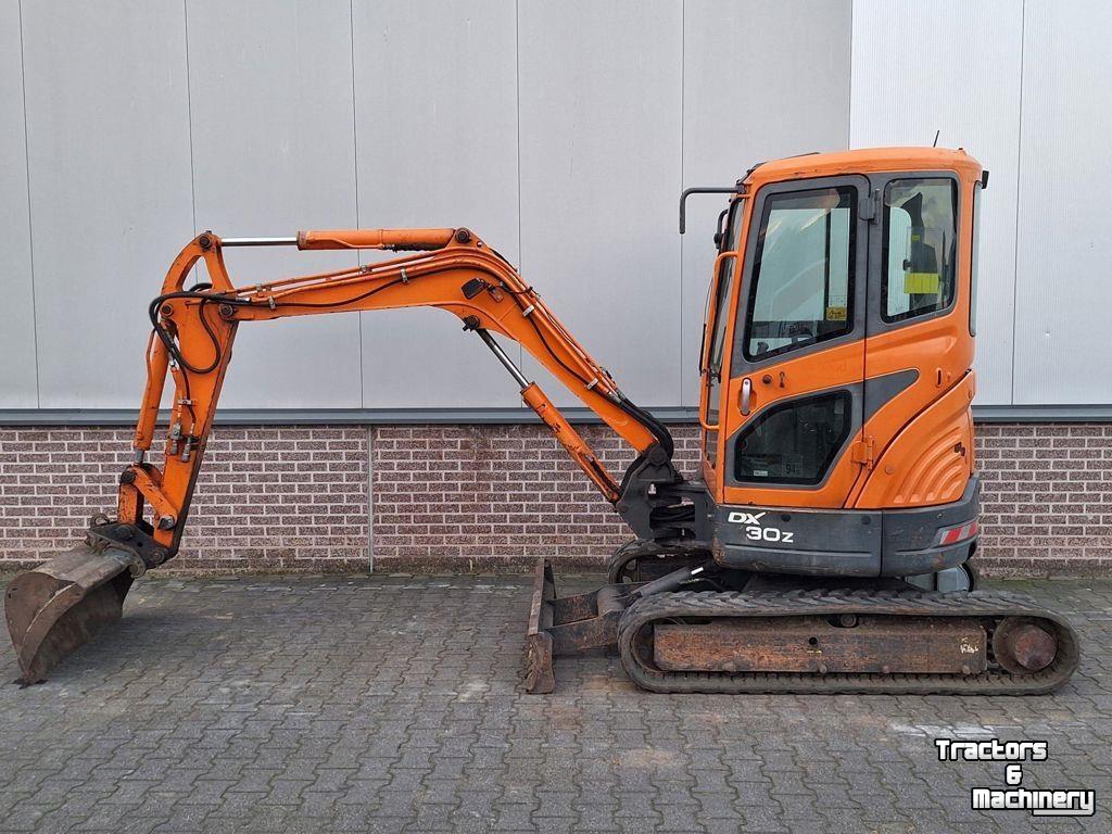 Mini-graver / Mini-graafmachine Doosan DX30Z