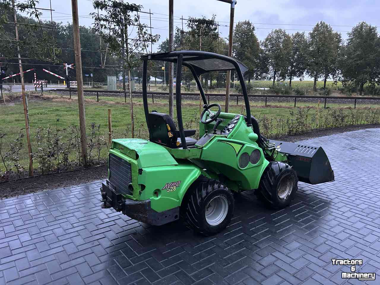 Shovel / Wiellader / Kniklader Avant 528