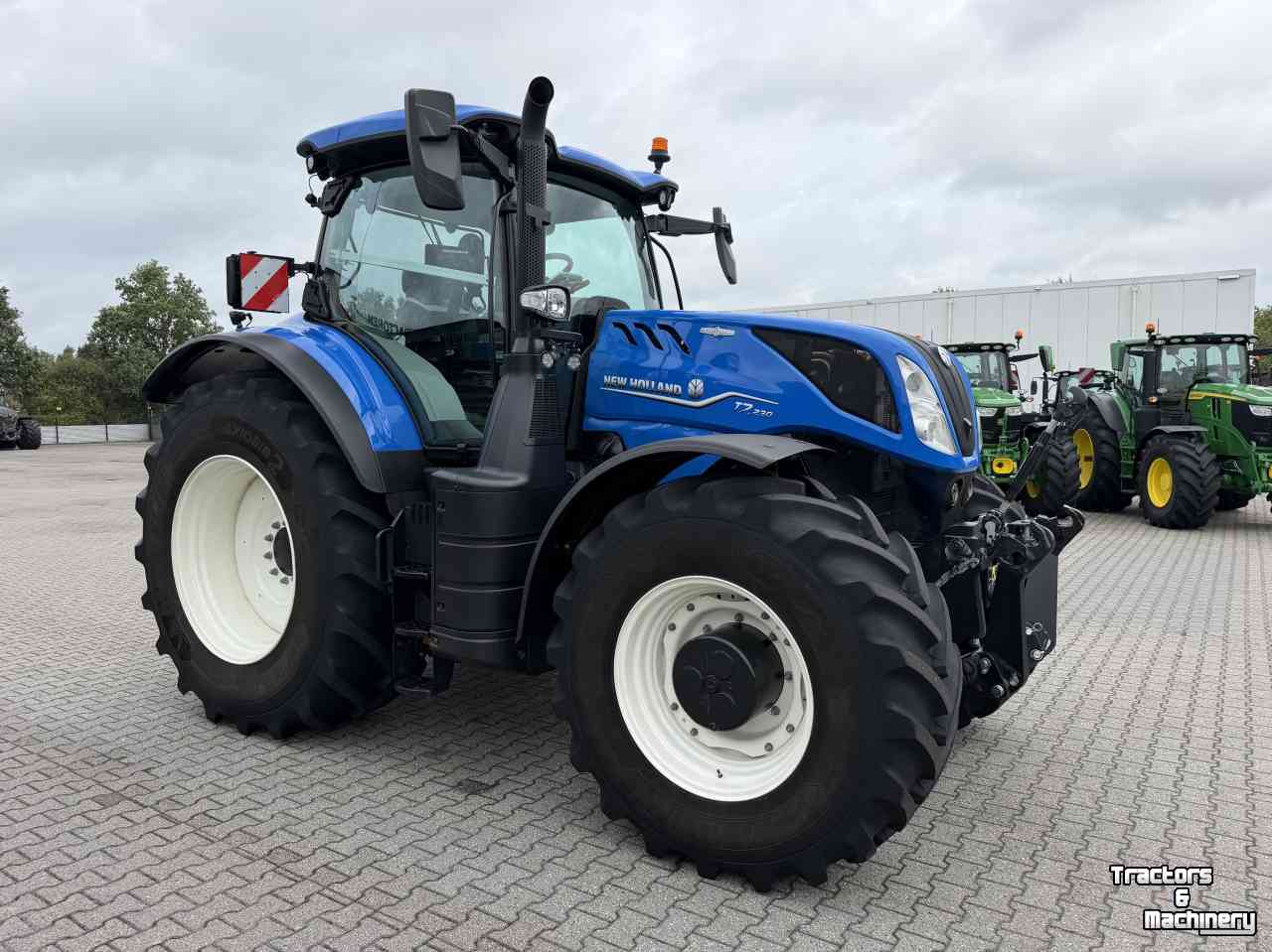 Tractor / Trekker New Holland T7.230 PLMi AC 50KM 2025 680 UUR + GPS DEMO!!!