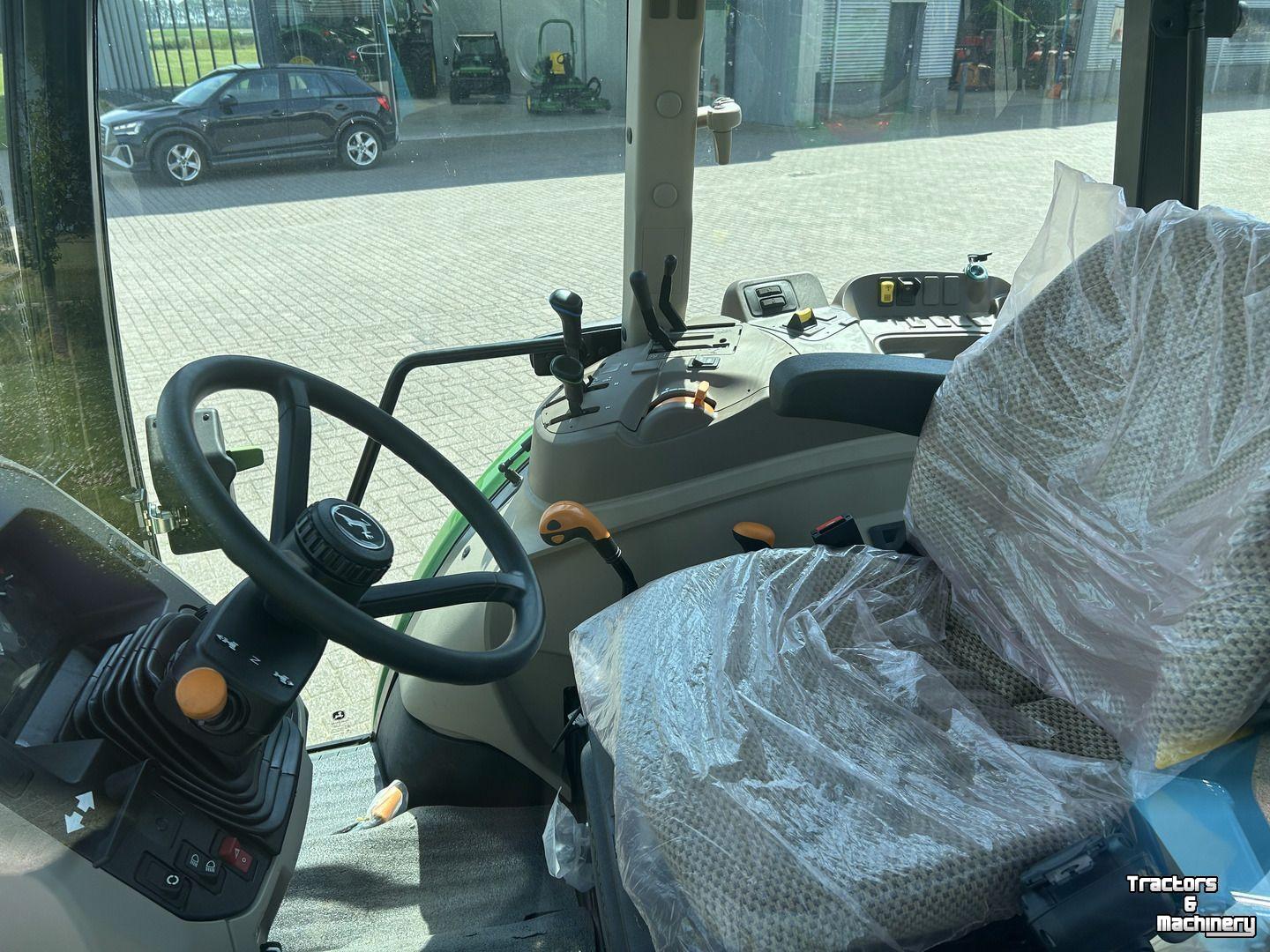 Tractor / Trekker John Deere 5058E