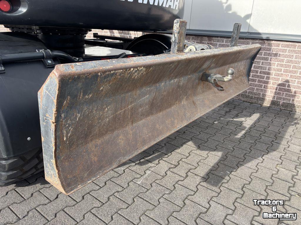 Graafmachine Yanmar B95W