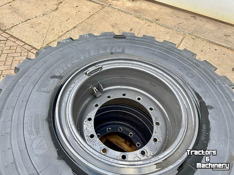 Wielen, Banden, Velgen & Afstandsringen Michelin Michelin - XHA2 20.5R25 op wiel Case 721G 4 stuks