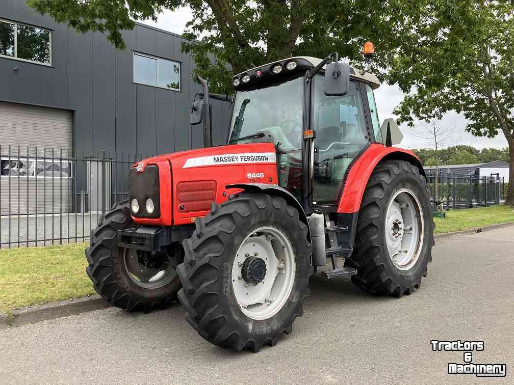 Tractor / Trekker Massey Ferguson 5445 Dyna-4