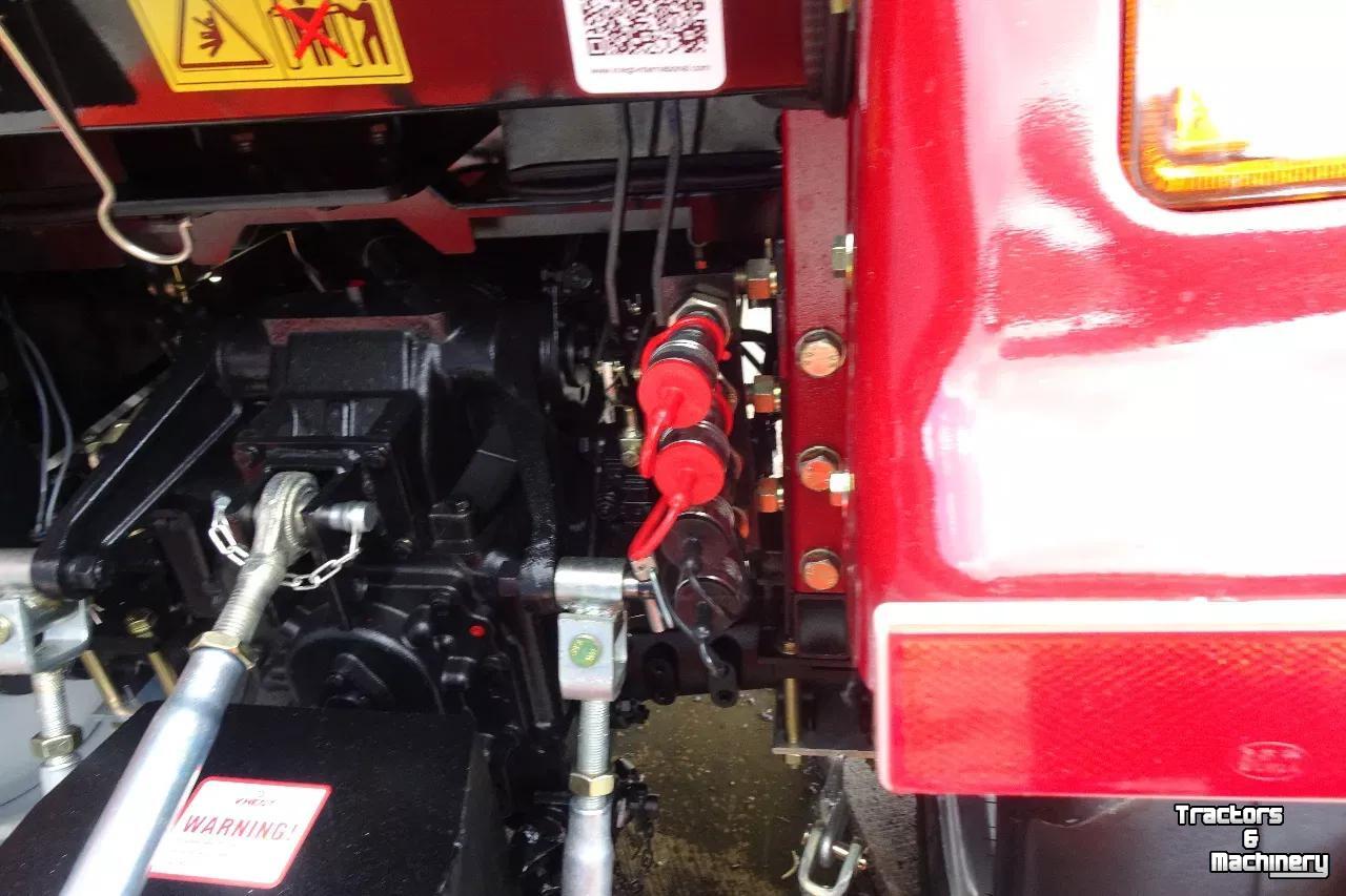 Tractor / Trekker Knegt 304G2 Nieuw model Stage V .