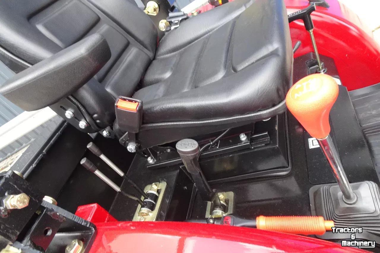 Tractor / Trekker Knegt 304G2 Nieuw model Stage V .