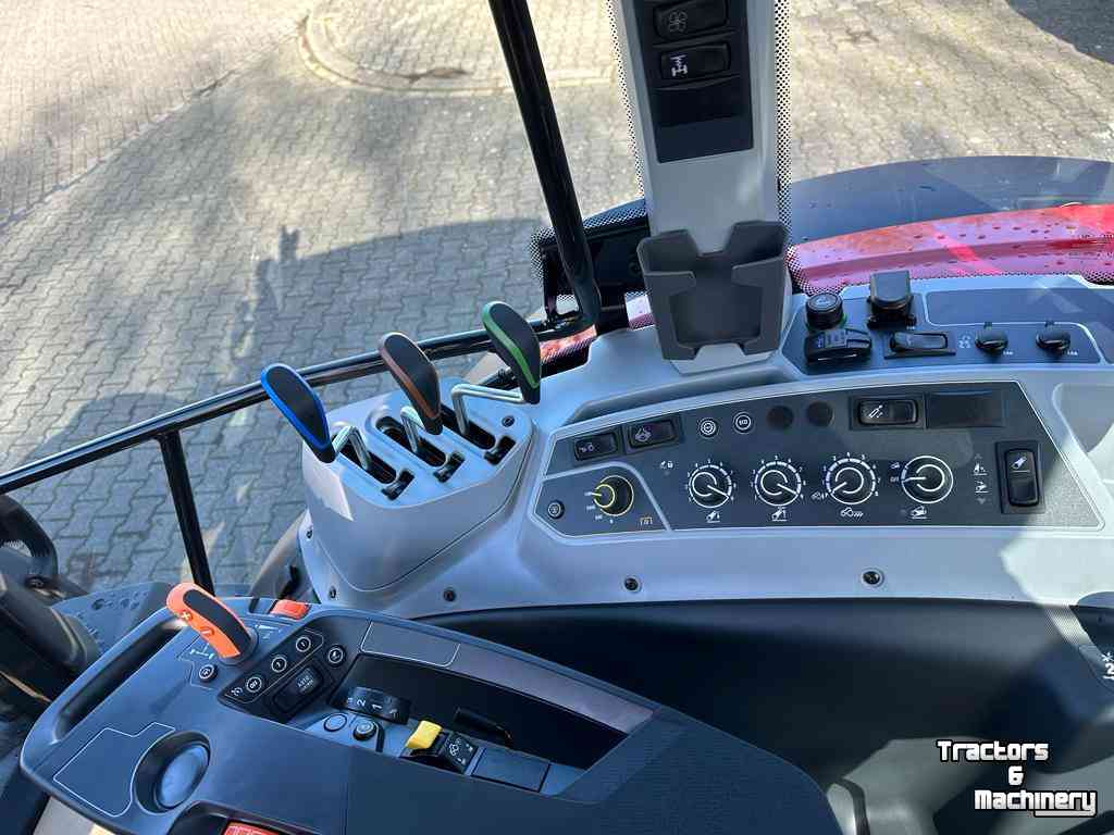 Traktoren Valtra G125e Active