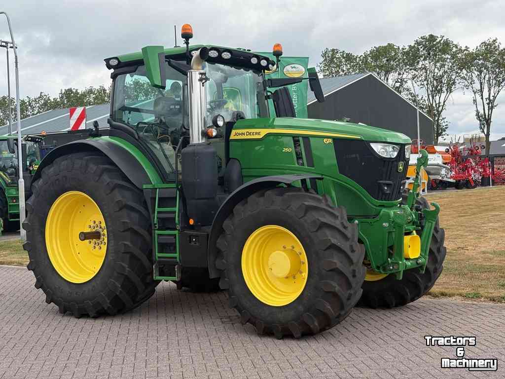 Tractor / Trekker John Deere 6R250