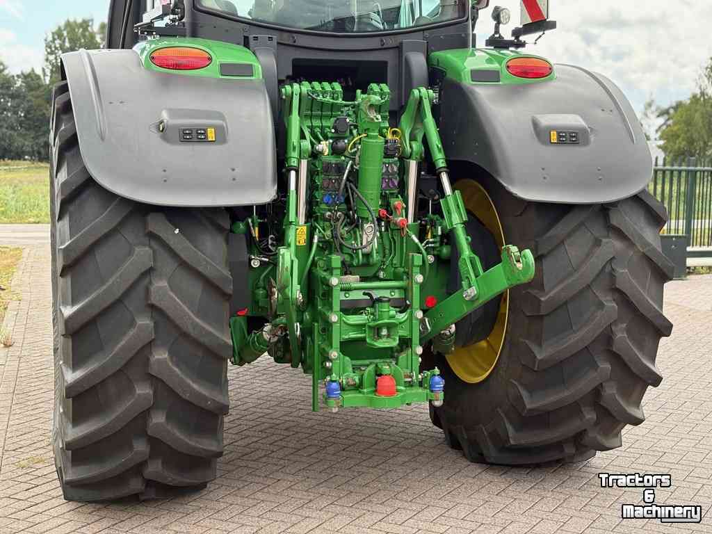 Tractor / Trekker John Deere 6R250