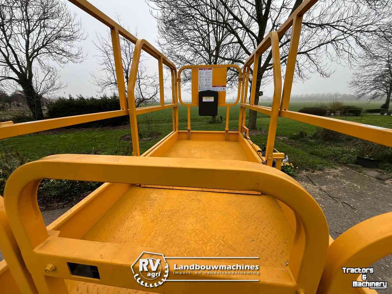 Hoogwerker XCMG Schaarhoogwerker 13,8 meter!! OPRUIMING