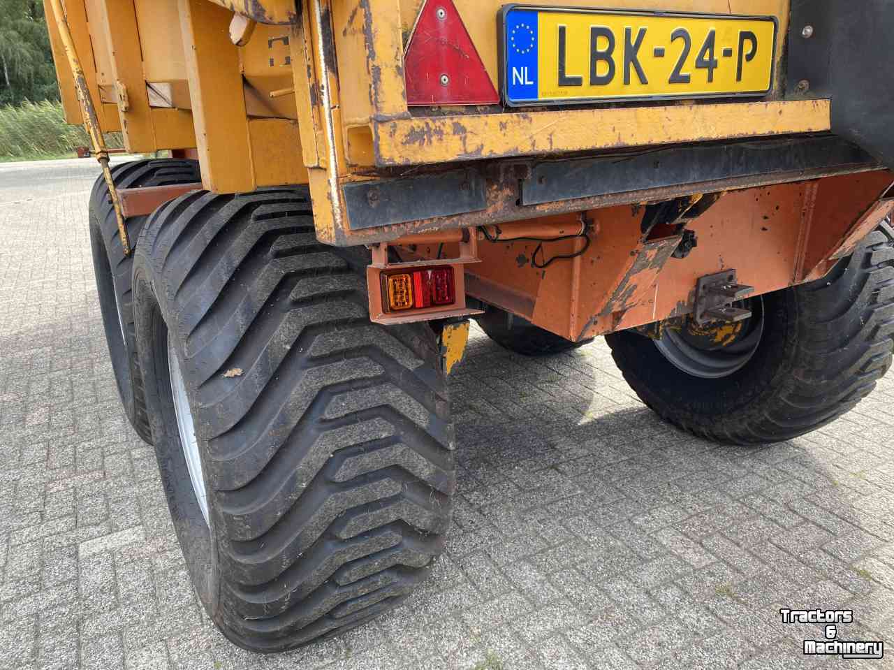 Kipper / Kiepwagen / Landbouwkipper Veenhuis 11000