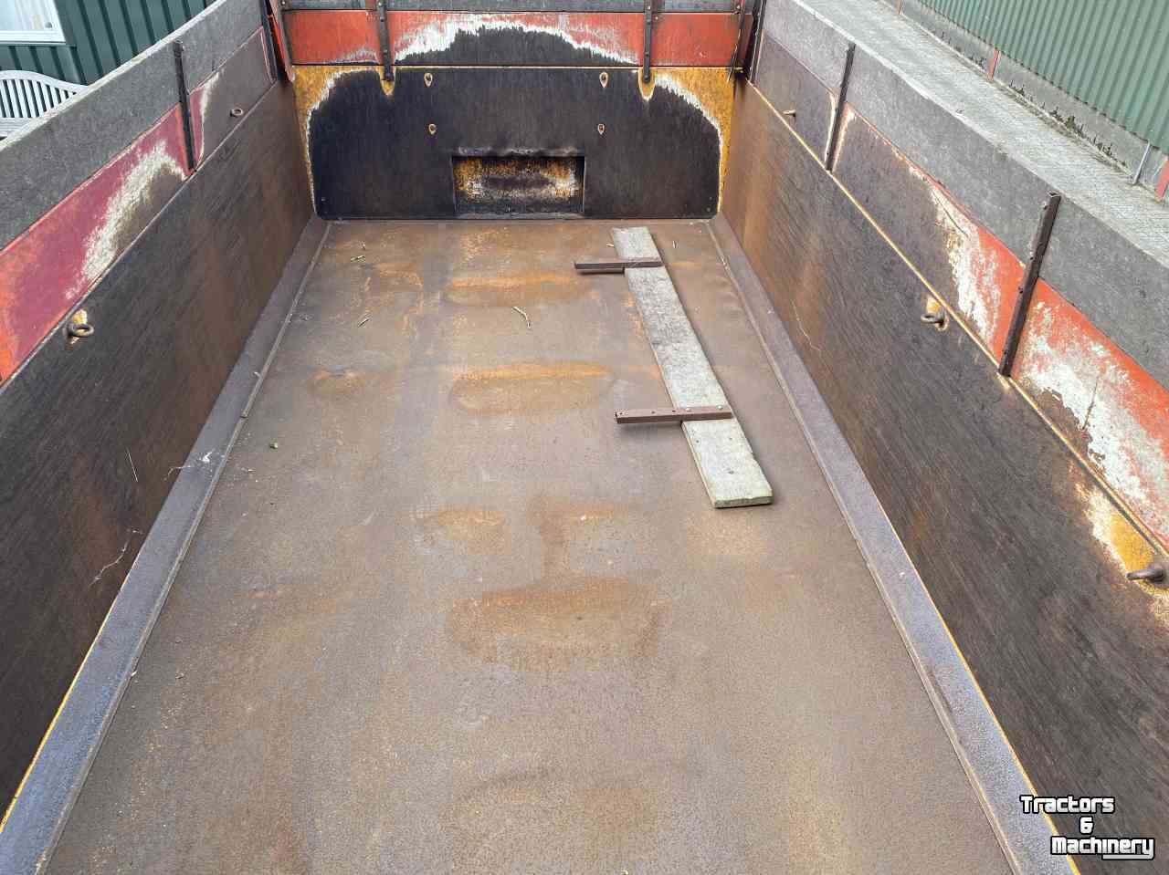 Kipper / Kiepwagen / Landbouwkipper Veenhuis 11000