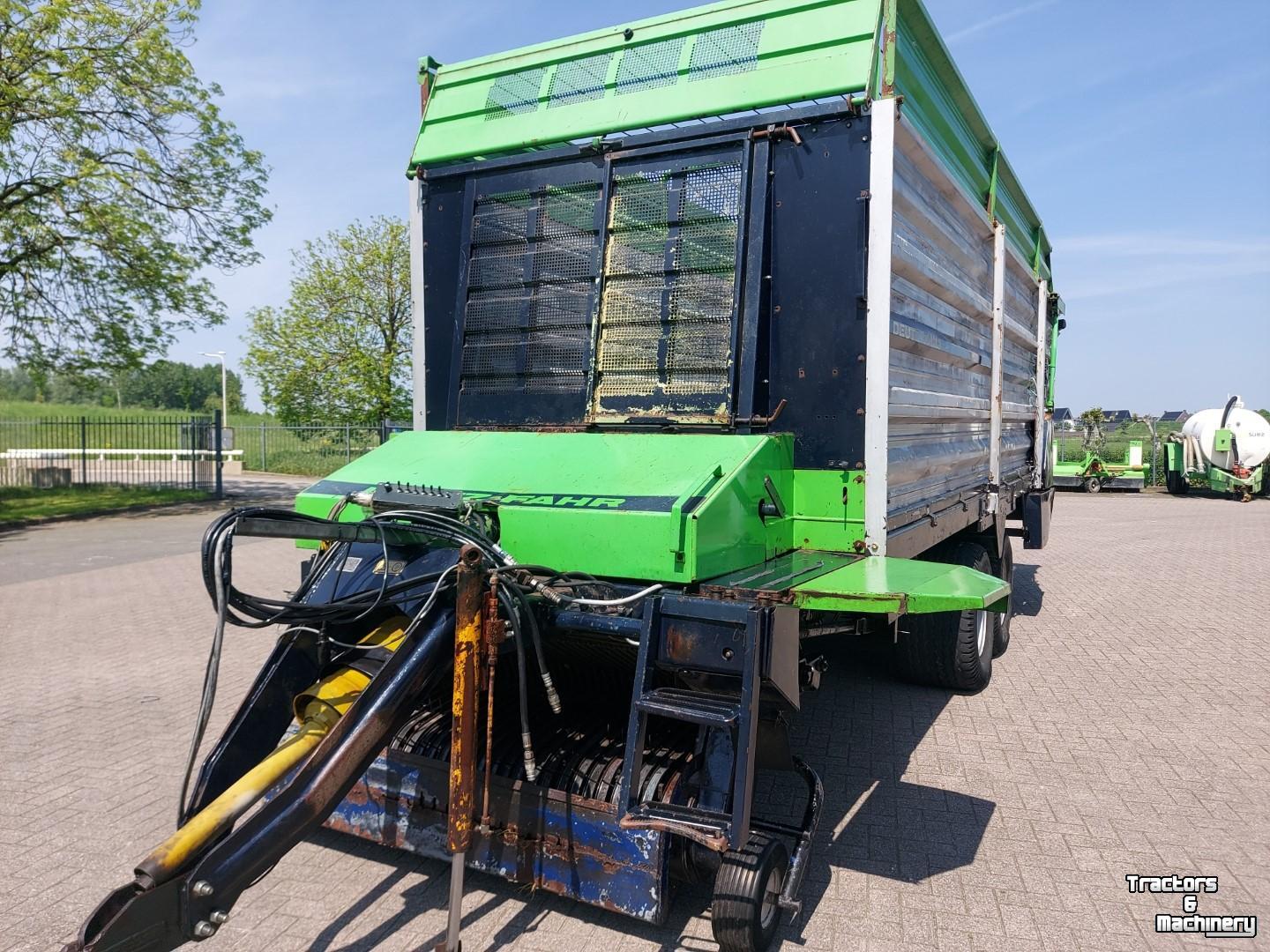 Opraapwagen Deutz-Fahr FE 6.47