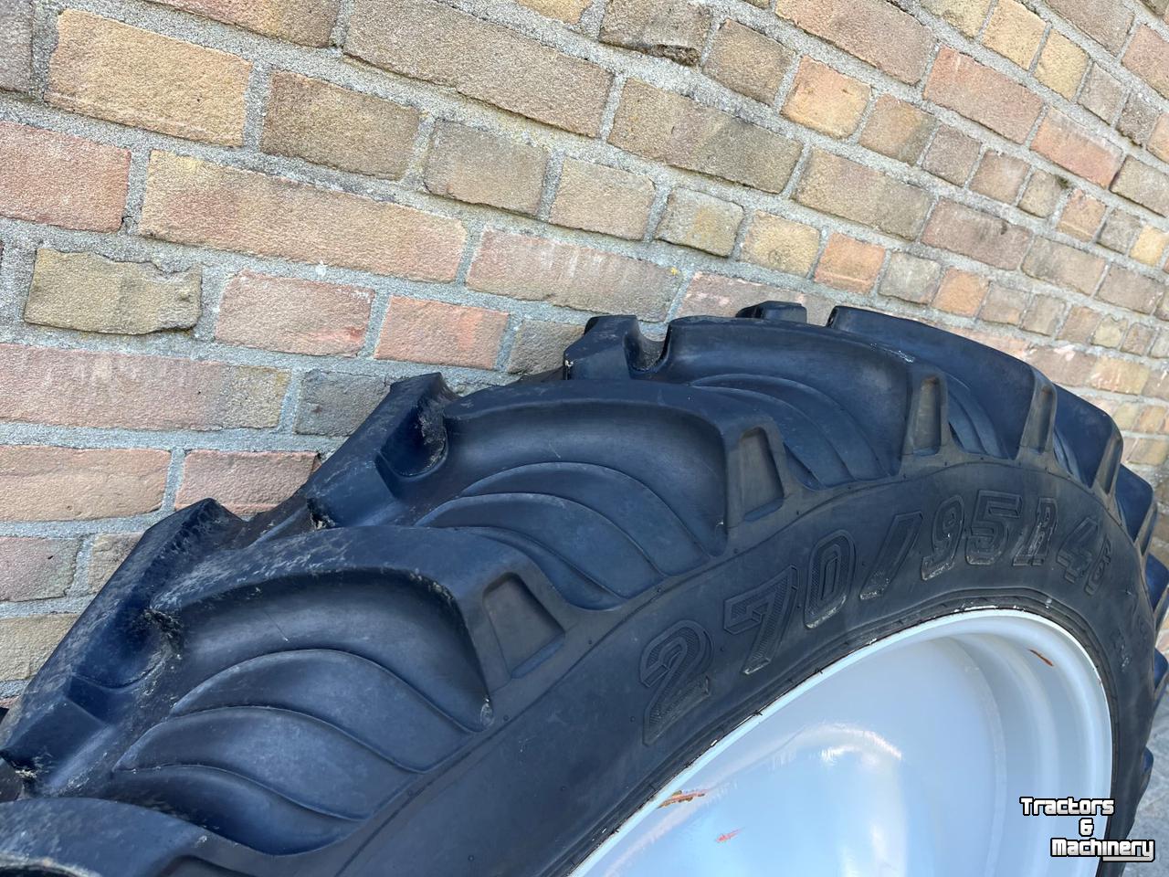 Wielen, Banden, Velgen & Afstandsringen Taurus 270/95R46
