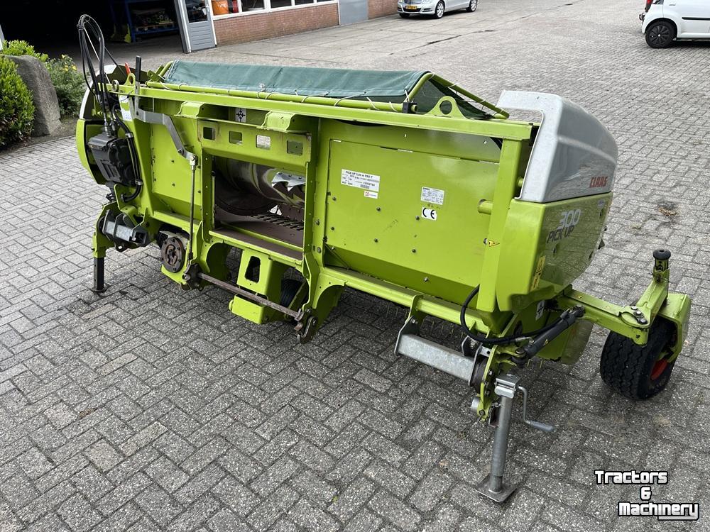 Maisbek Claas PICK UP 300 PRO T