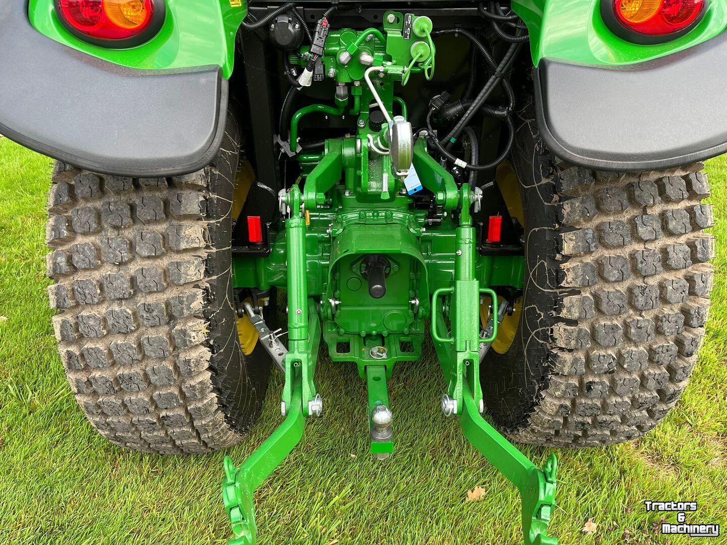 Smalspoor tractor John Deere 3039R
