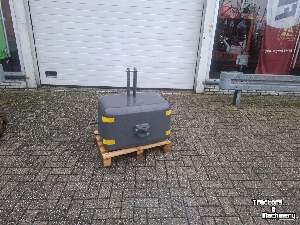 Gebruikte onderdelen van tractoren  450 KG