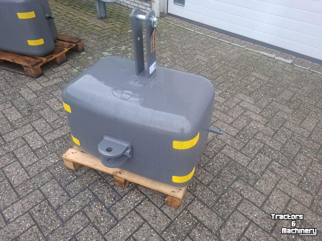Gebruikte onderdelen van tractoren  450 KG