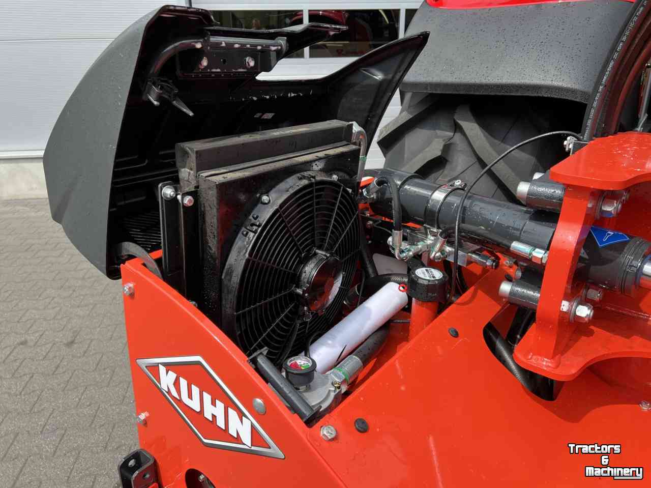 Maaiarm met klepelmaaier Kuhn Agri Longer HE 6045 PTC