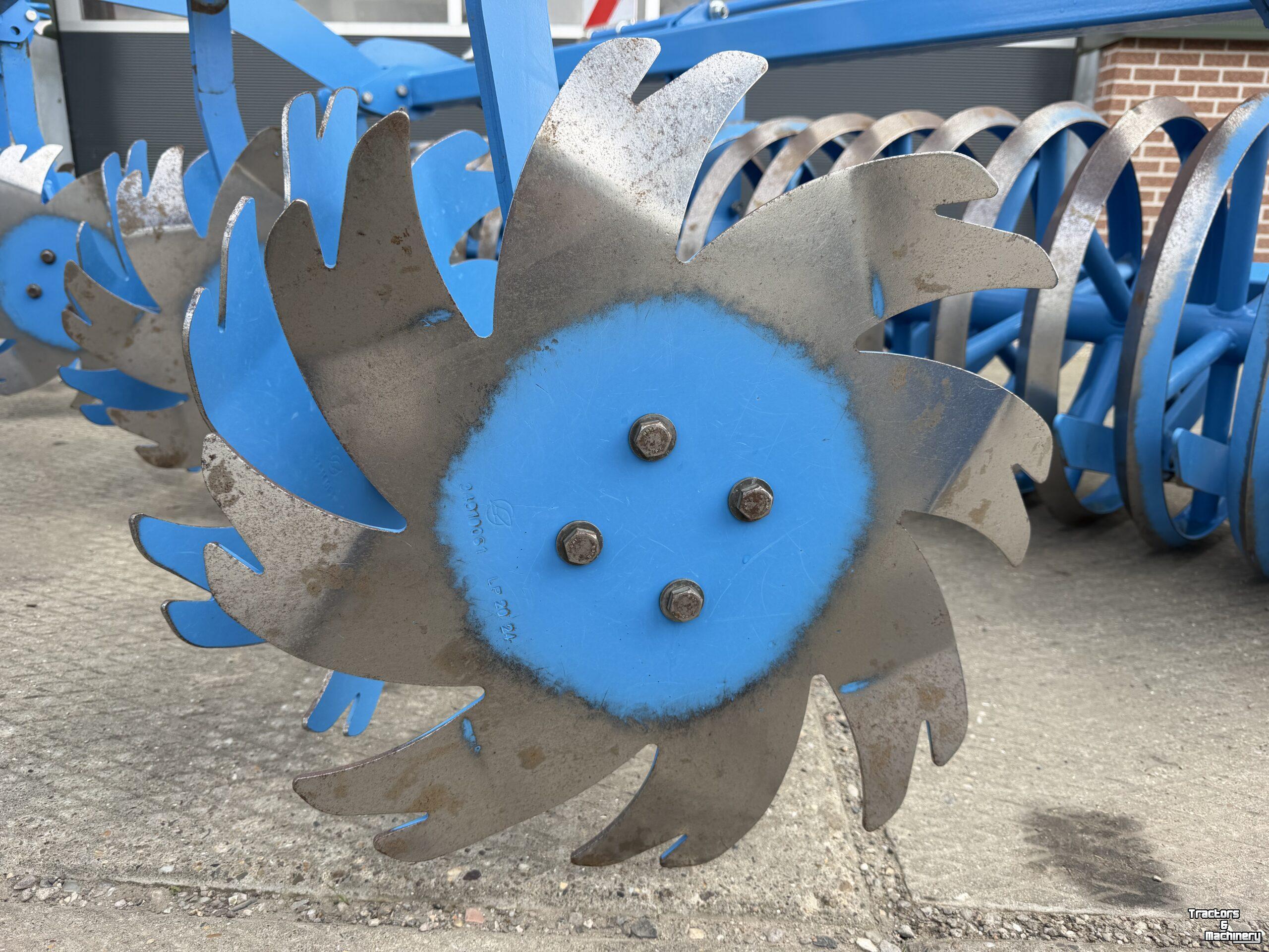 Cultivator Lemken Karat 10/300
