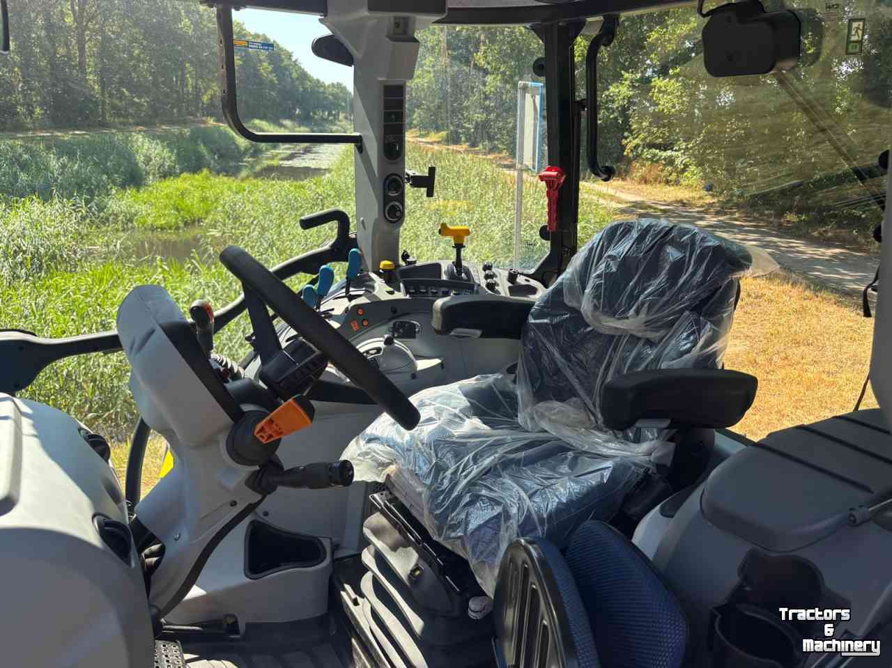Tractor / Trekker New Holland T5 120 EC