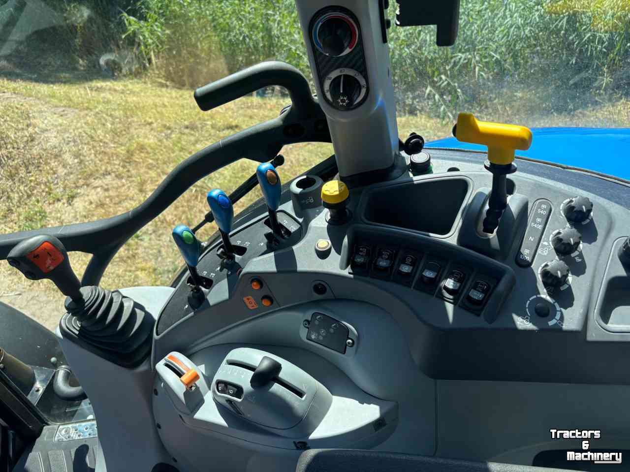 Tractor / Trekker New Holland T5 120 EC