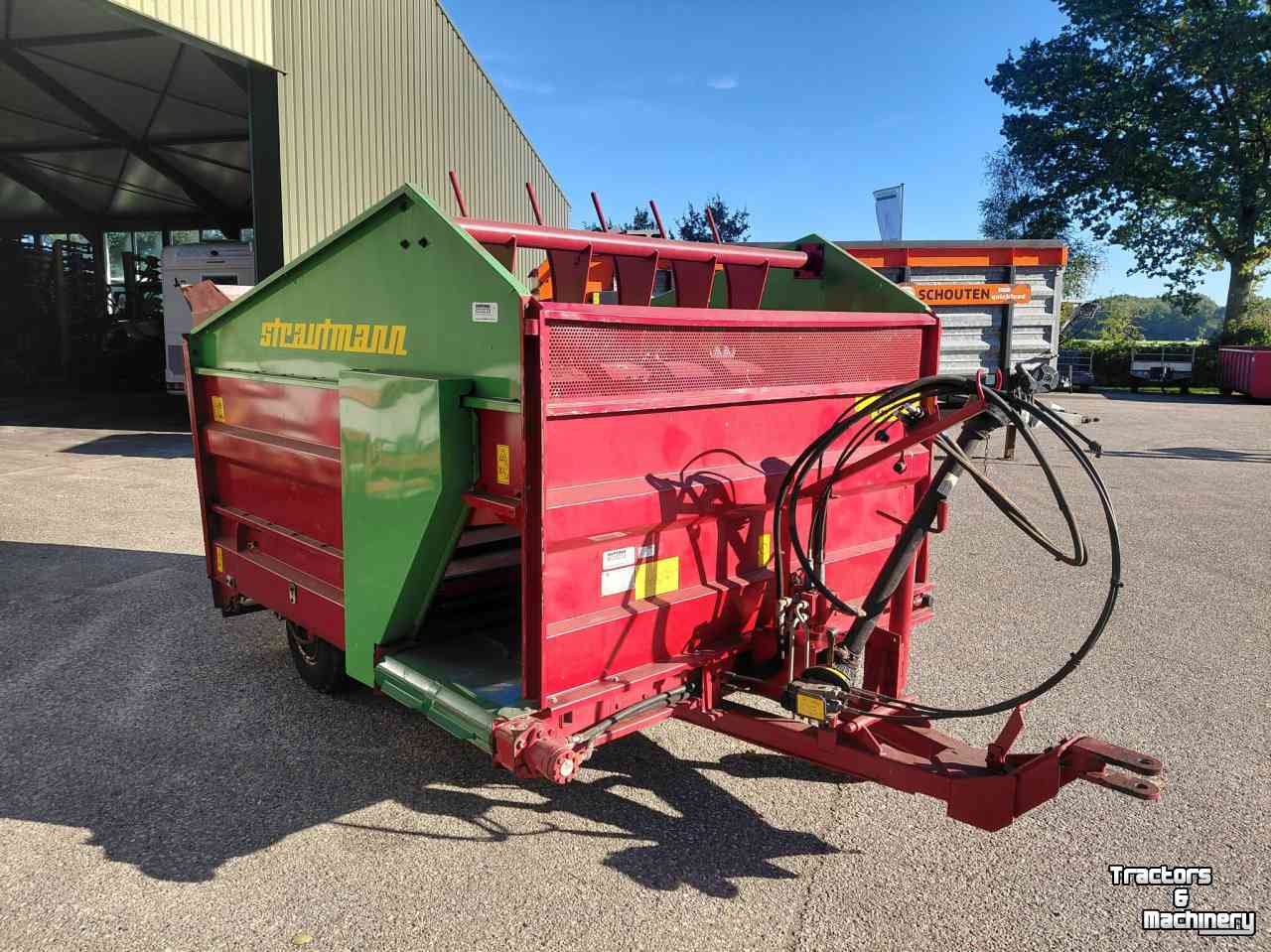 Blokkendoseerwagen Strautmann BVW blokkenwagen
