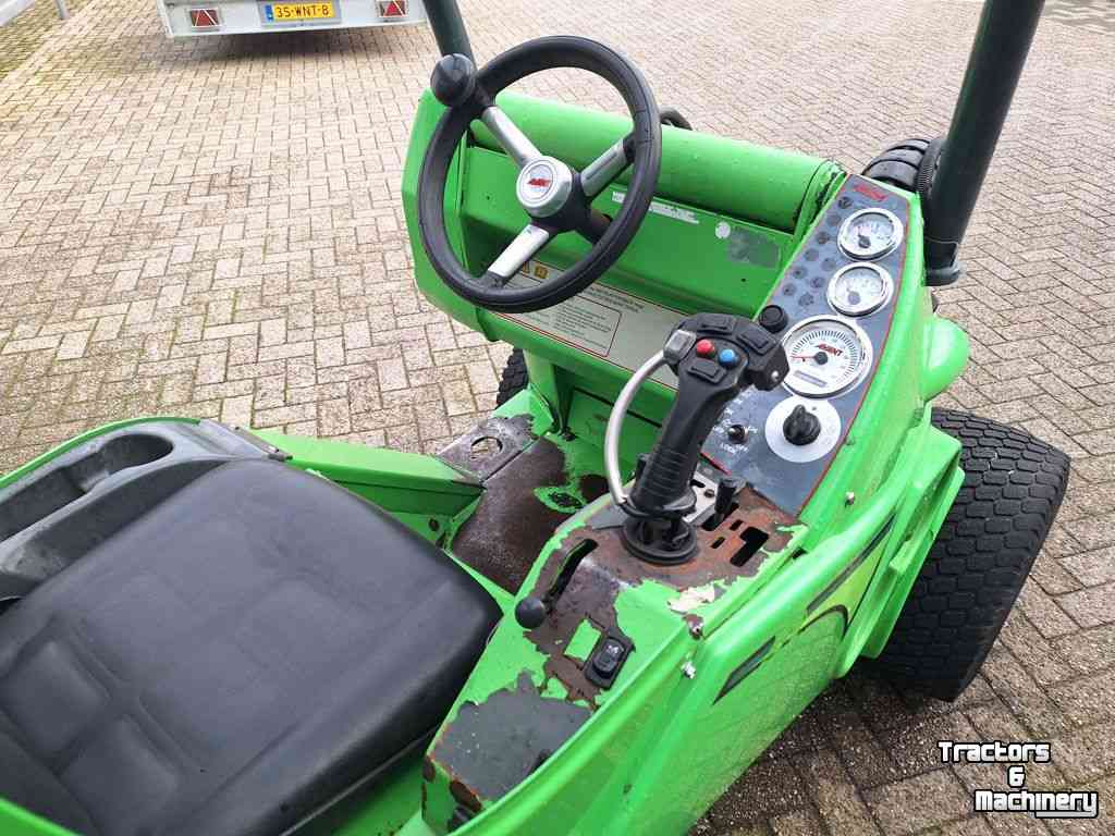 Shovel / Wiellader / Kniklader Avant 635