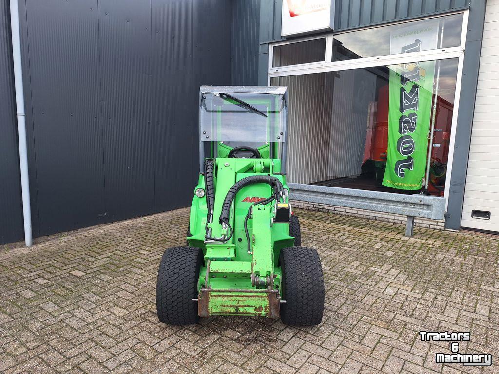 Shovel / Wiellader / Kniklader Avant 635