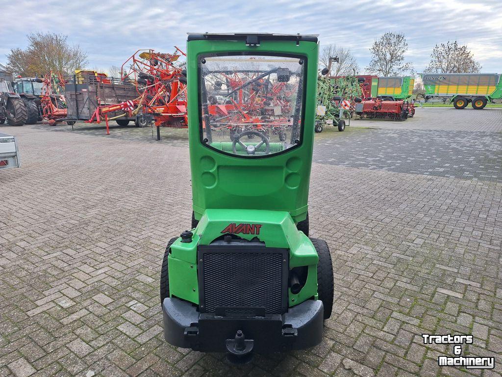 Shovel / Wiellader / Kniklader Avant 635