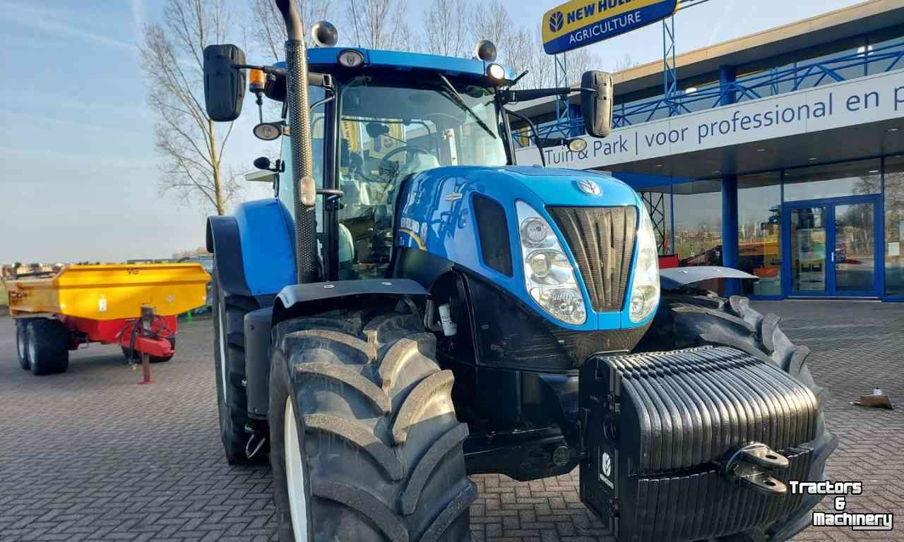 Traktoren New Holland T7.220 AC