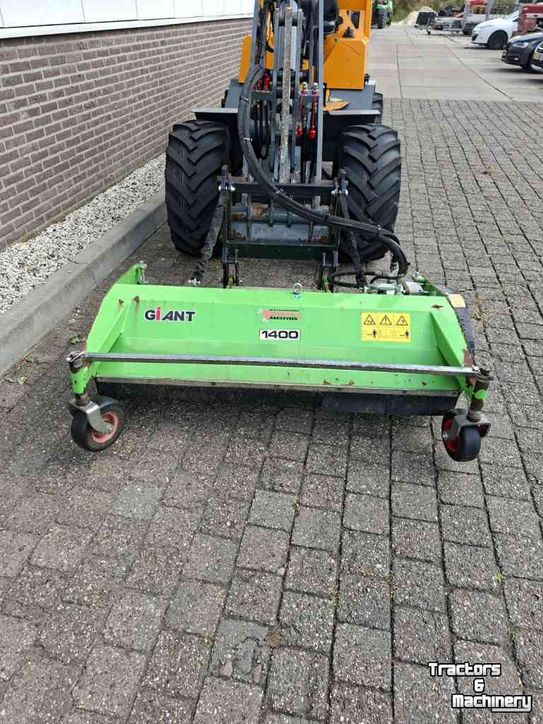 Klepelmaaier Giant klepenmaaier