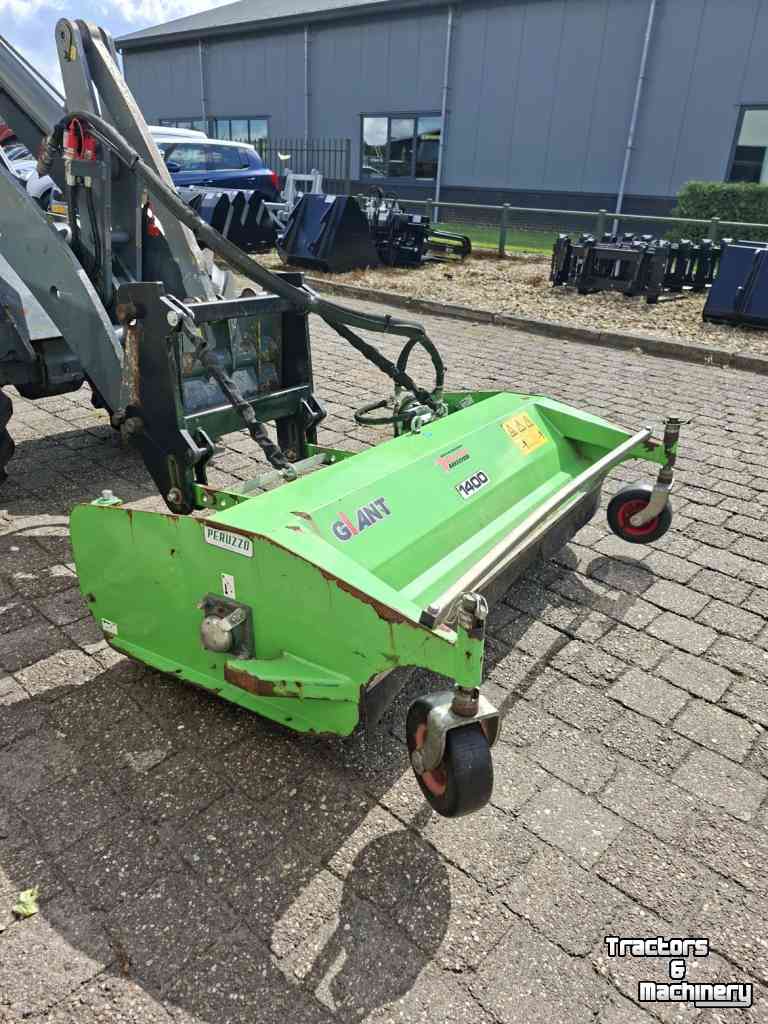 Klepelmaaier Giant klepenmaaier