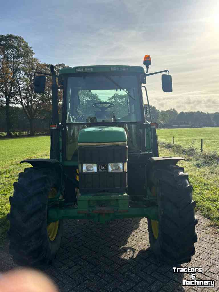Tractor / Trekker John Deere 6400