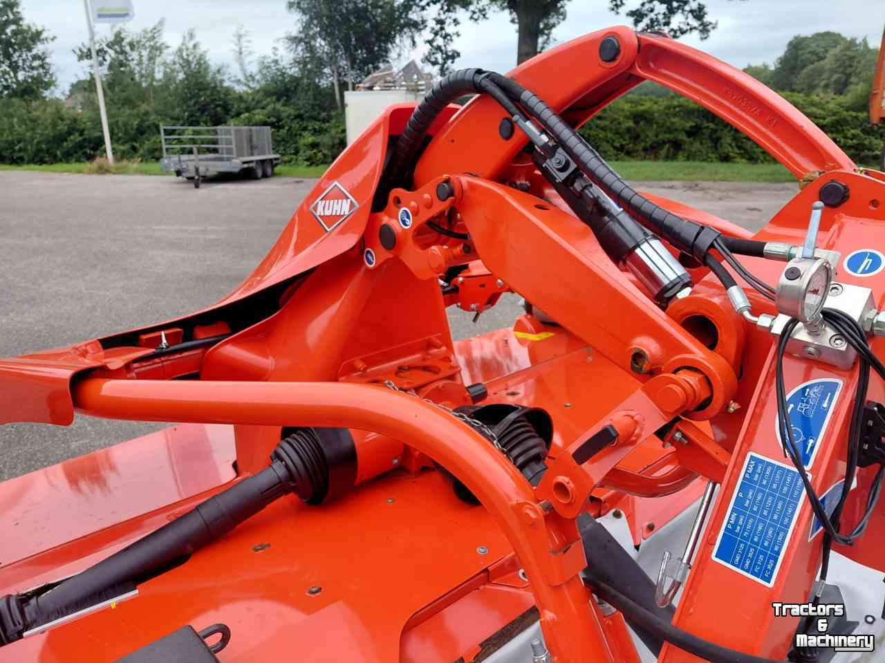 Maaier Kuhn FC3125 DF-FF