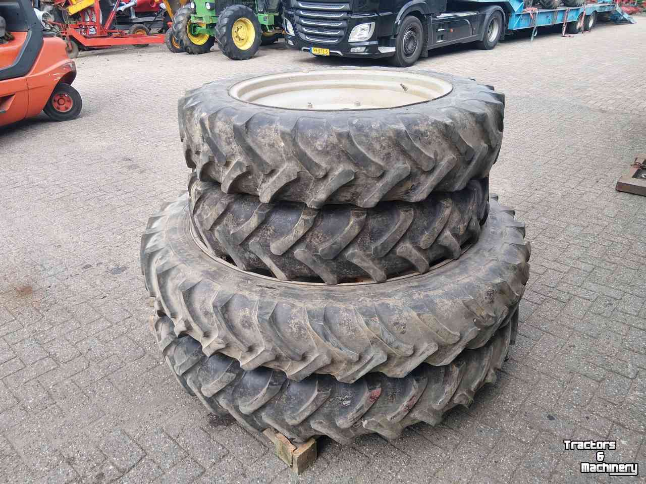 Wielen, Banden, Velgen & Afstandsringen Massey Ferguson Cultuur wielen 270/95 R48 270/95 R32