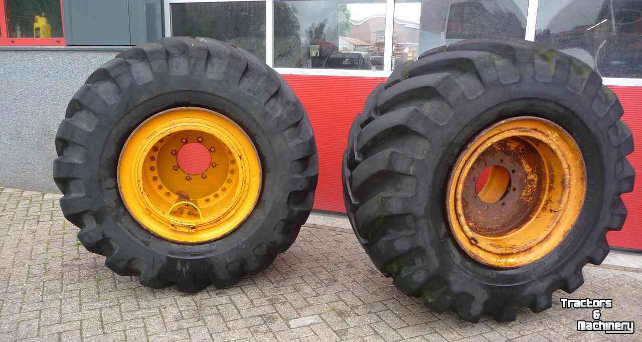Wielen, Banden, Velgen & Afstandsringen  32 inch 800 breed 20%