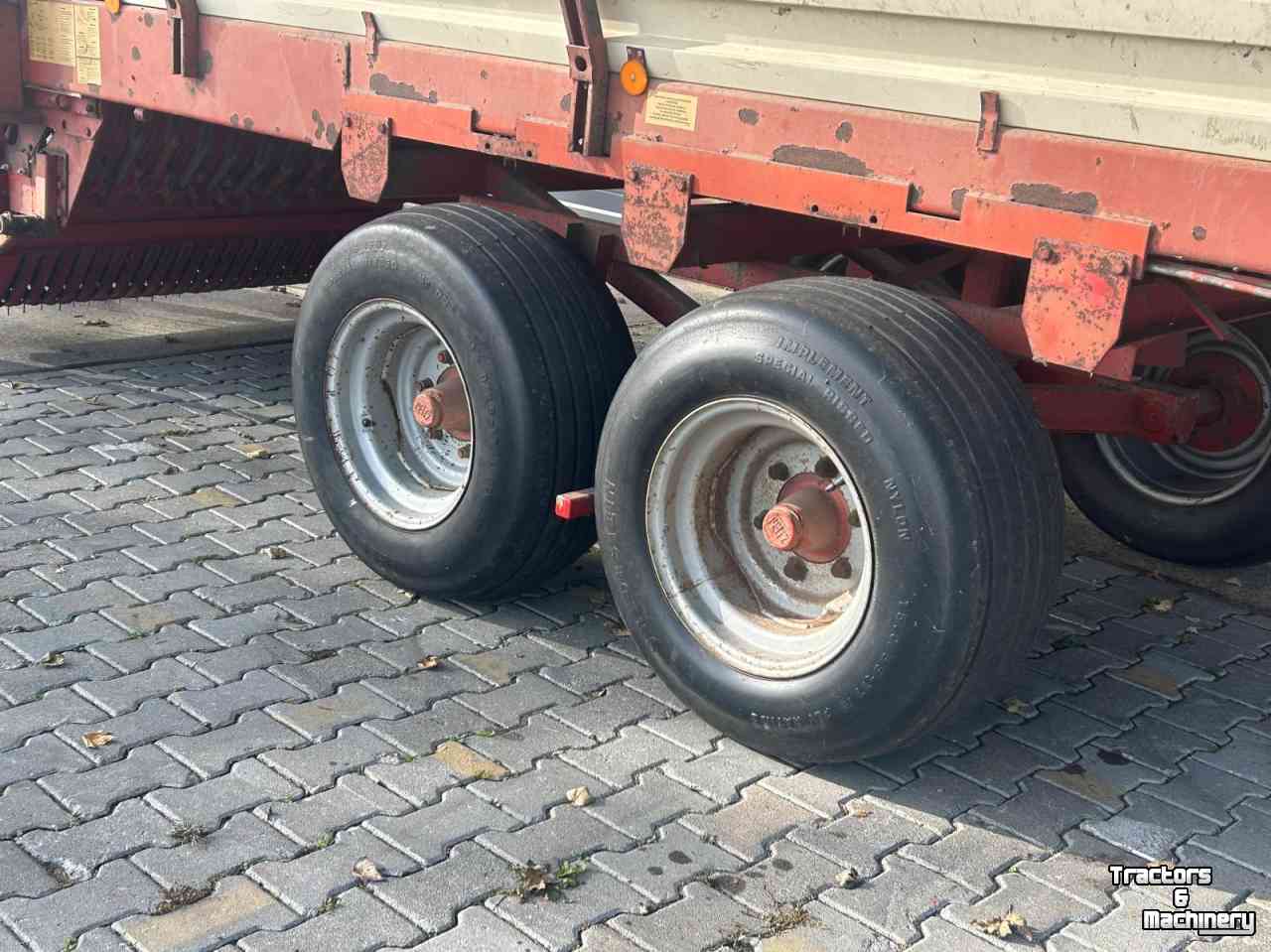 Opraapwagen Strautmann LBF261   Klein, maar nog heel fijn!