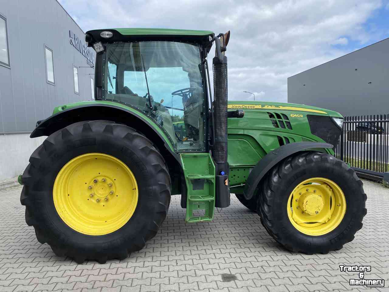 Tractor / Trekker John Deere 6140R