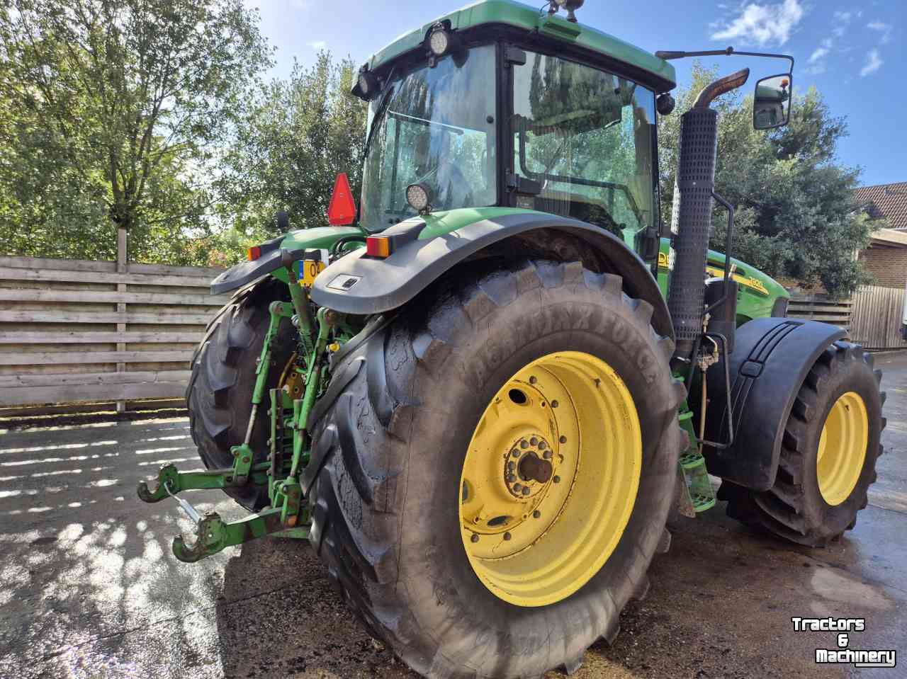 Tractor / Trekker John Deere 7920 met fronthef+pto