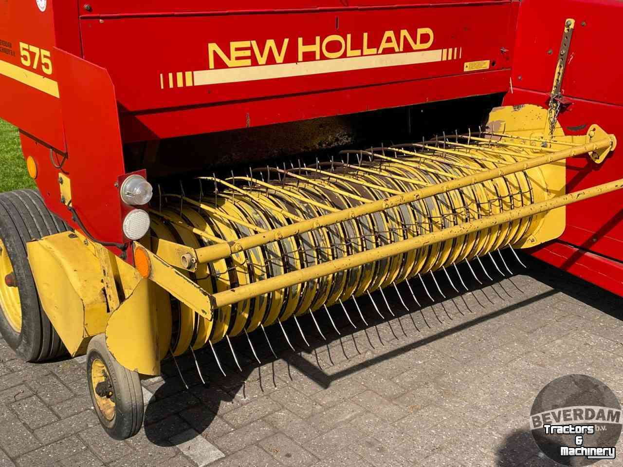 Persen New Holland 575 pers