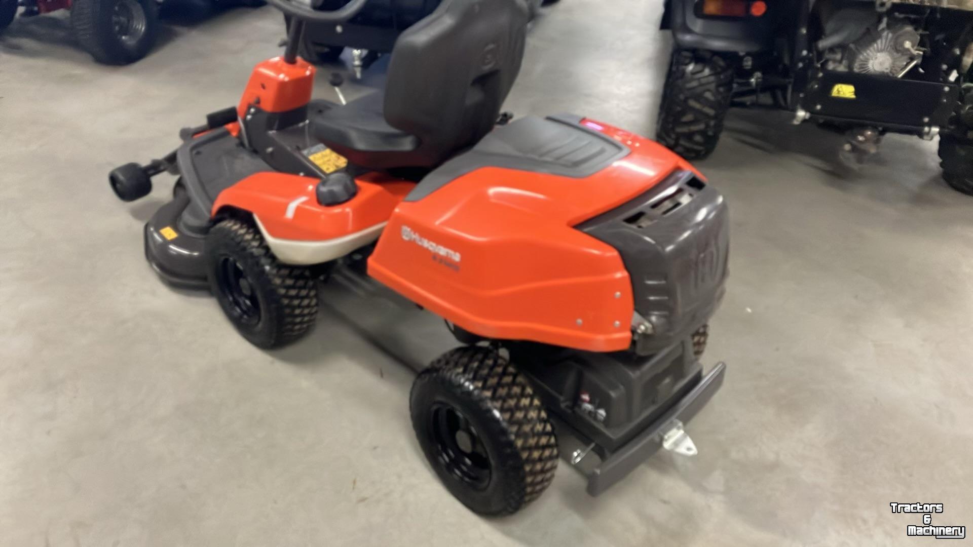Zitmaaier Husqvarna R214
