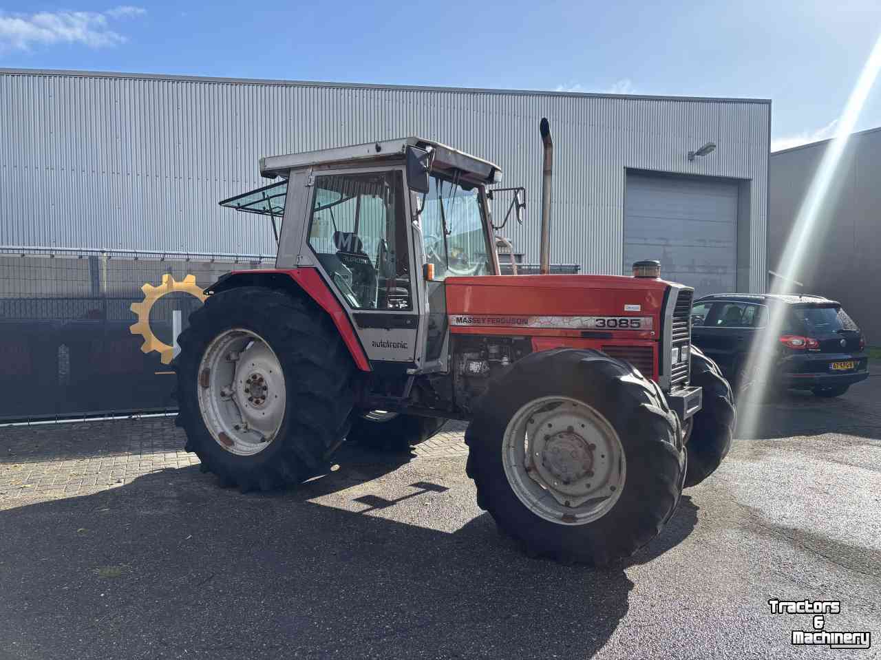 Tractor / Trekker Massey Ferguson 3085 16x16 speedshift buffel