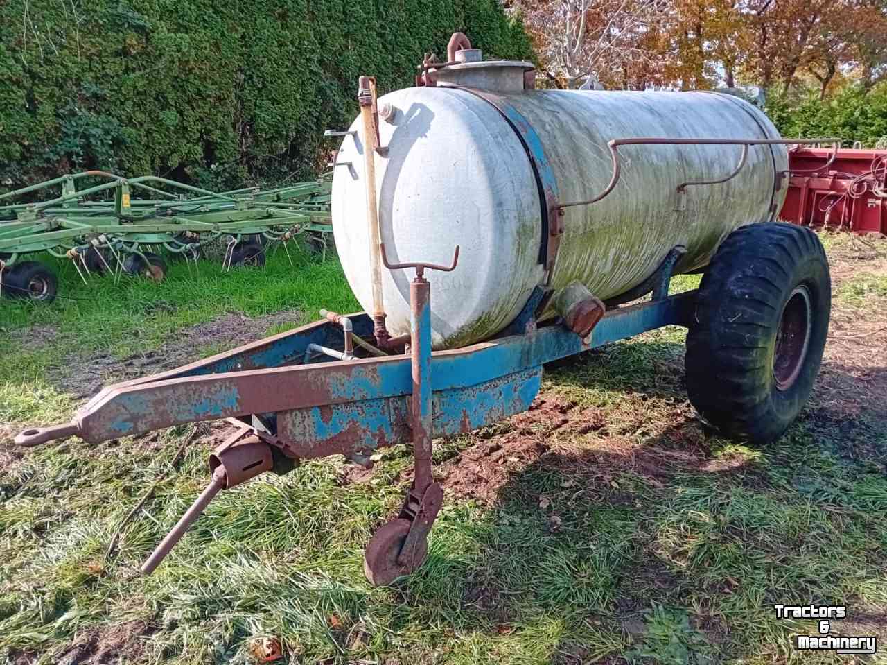 Overige beregeningsmachines en toebehoren  Watertank, waterwagen 2600 l. Diversen