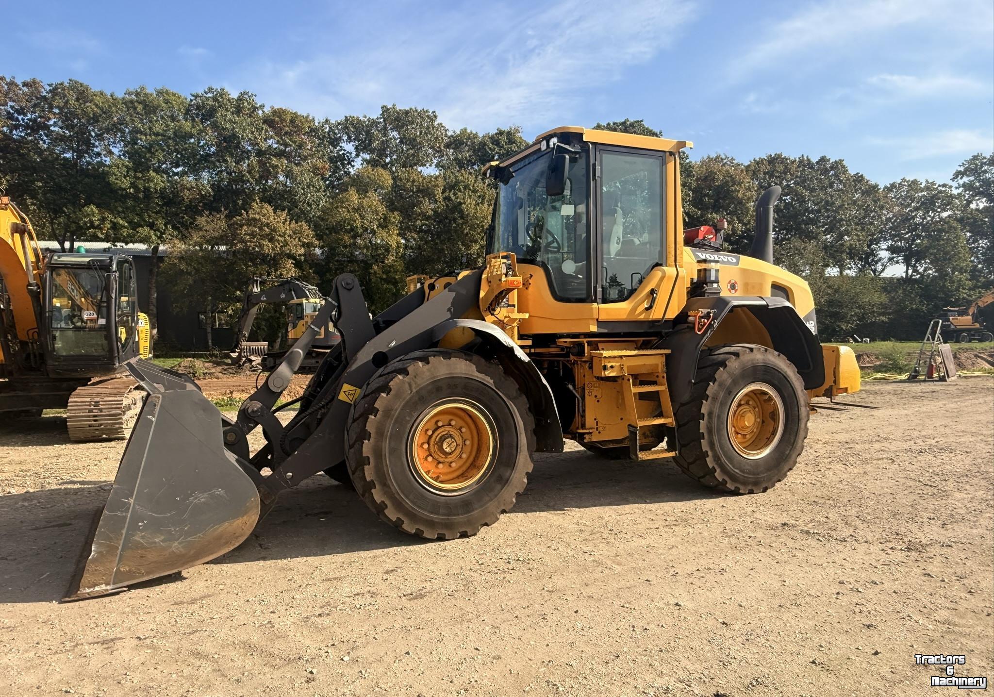 Shovel / Wiellader / Kniklader Volvo L60G