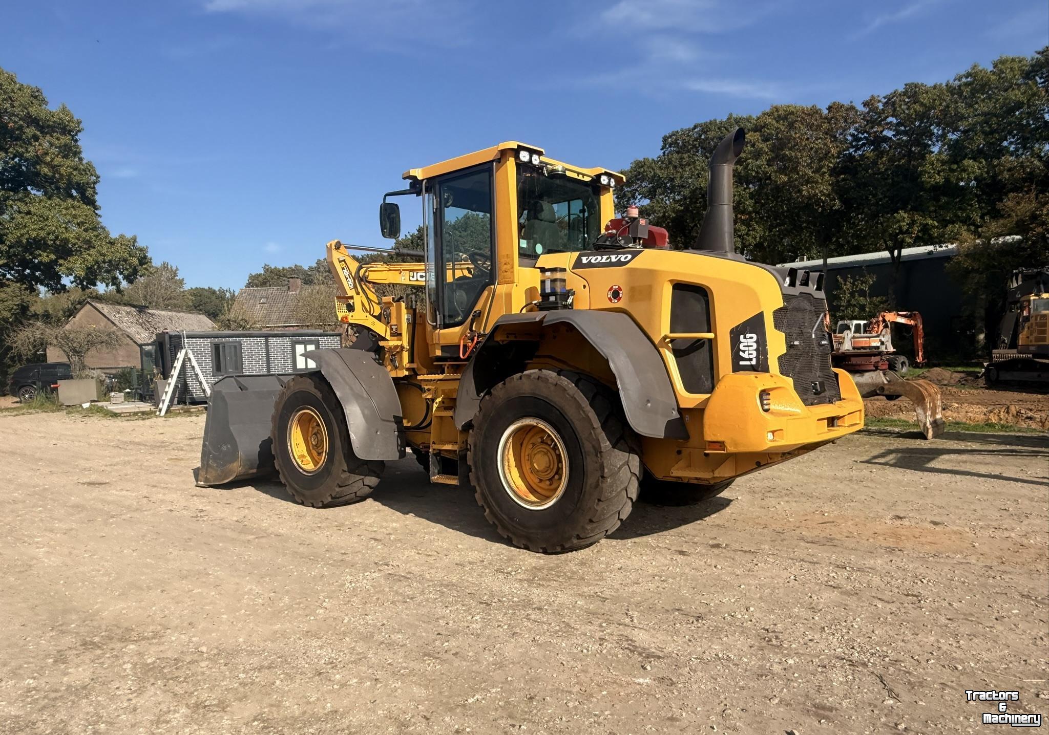 Shovel / Wiellader / Kniklader Volvo L60G