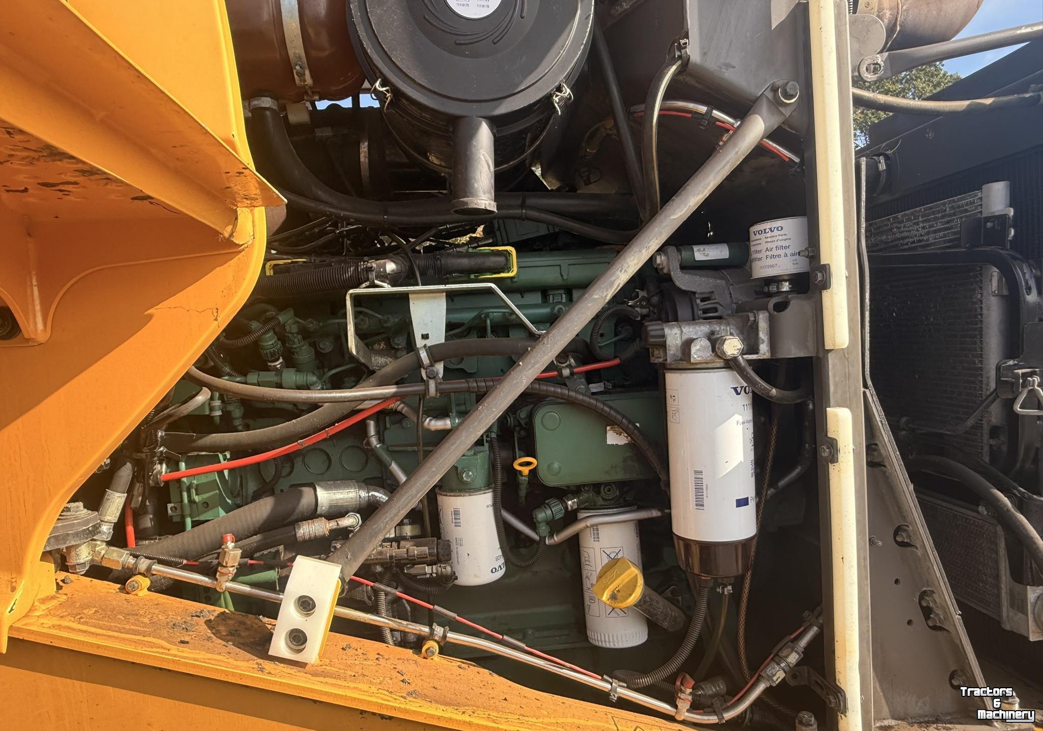 Shovel / Wiellader / Kniklader Volvo L60G