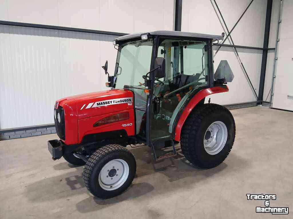 Tractor / Trekker Massey Ferguson 1540